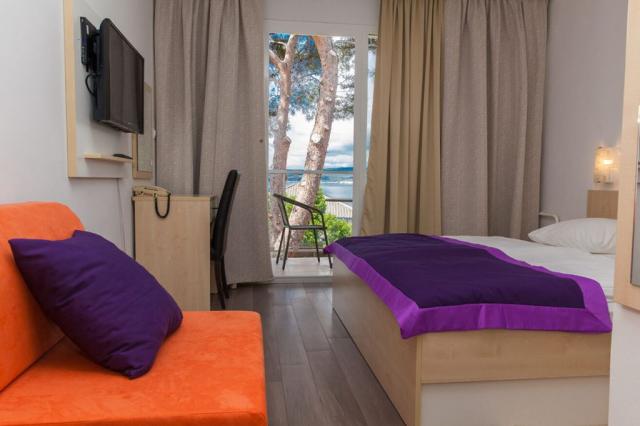 2lůžkový pokoj Superior s balkonem, Hotel Slaven, CK 