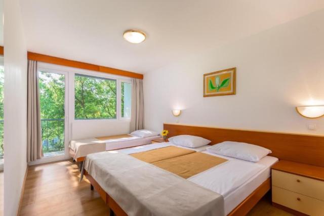 3lůžkový pokoj Standard stranou k moři, Holiday Resort Kačjak, 