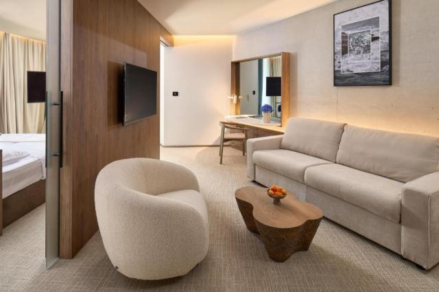 2lůžkový Bay Suite s balkonem a výhledem na moře, Grand Hotel V