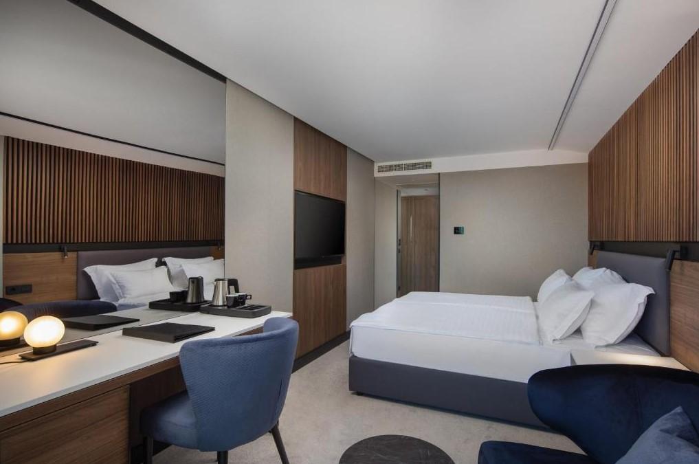 2lůžkový pokoj Standard s francouzským balkonem, Boutique Hotel