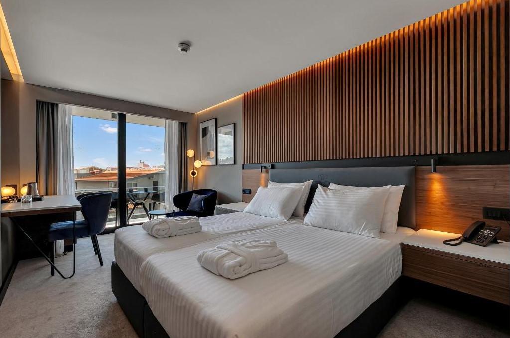 4lůžkový rodinný pokoj s balkonem, Boutique Hotel Noemia, CK