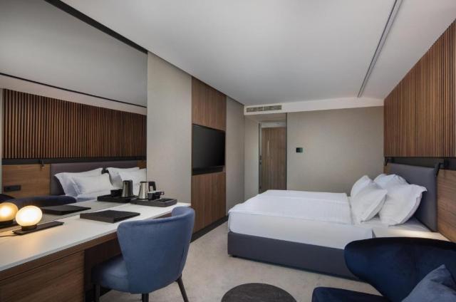 2lůžkový pokoj Standard s francouzským balkonem, Boutique Hotel