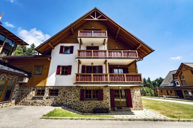 Wellness & Spa family apartments Bolfenk, Pohorje Village, Mari