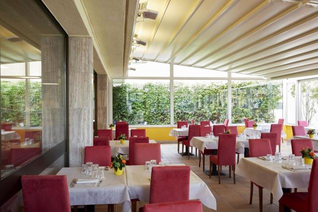 Hotel Royal Village, Lago di Garda, Itálie, CK 