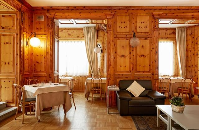 Hotel Rezia, Bormio, Alta Valtellina, Itálie, CK 