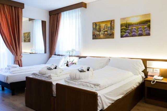 2lůžkový pokoj Superior s přistýlkou, Hotel Collini, Pinzolo, C