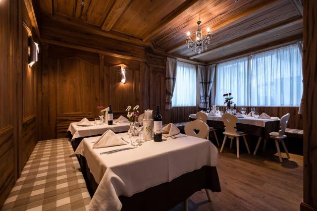 Hotel Collini, Pinzolo, Val di Sole, Dolomity, Itálie, CK 