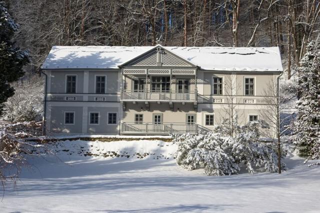 Hotel Vila pod Lipami, Luhačovice, Česko, CK 