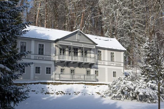 Hotel Vila pod Lipami, Luhačovice, Česko, CK 