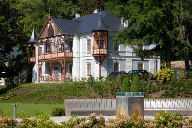Alpská růže, Luhačovice, Dovolená s CK 