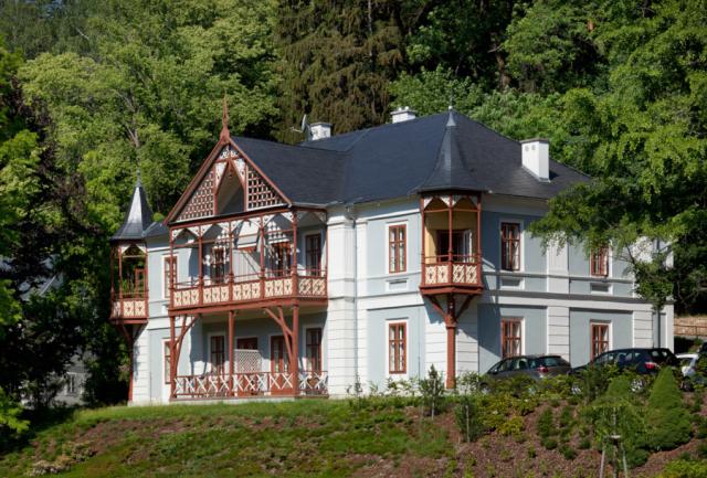 Alpská růže, Luhačovice, Dovolená s CK 