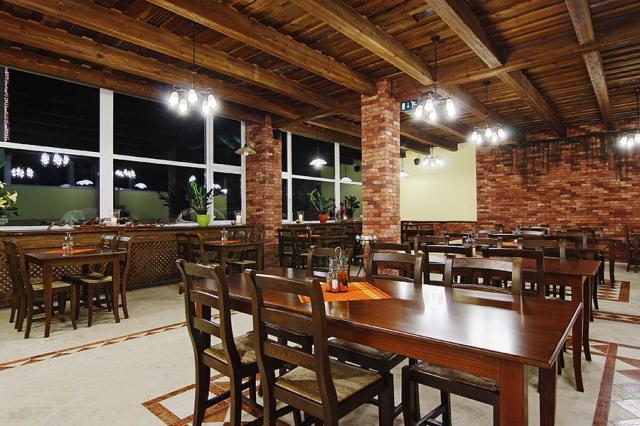 restaurace v hotelu Polana, lázně Brusno: Dovolená s CK 