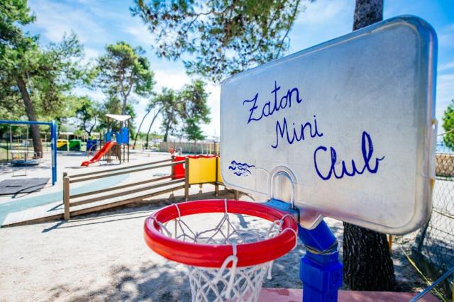 Camping Zaton Holiday Resort, Zadar, Dalmácie, Chorvatsko, Dovo