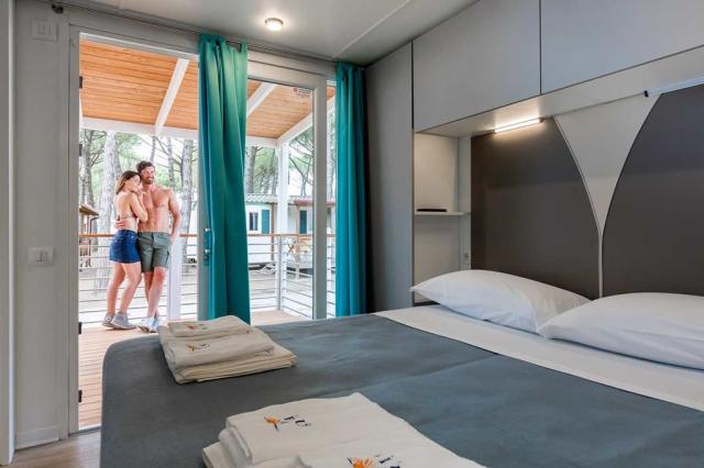 Mobilní dům Laguna Platinum (34,4 m2 + 15 m2), Camping Vela Blu