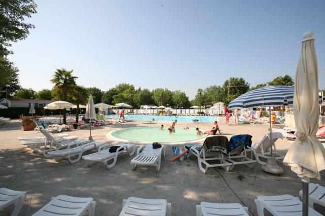 Butterfly camping village, Peschiera del Garda, Gardské jezero,