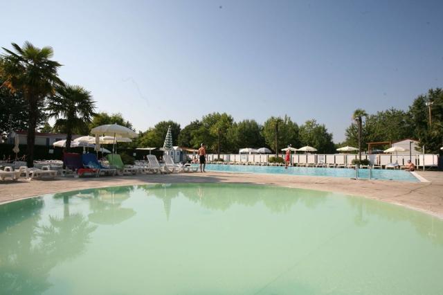 Butterfly camping village, Peschiera del Garda, Gardské jezero,