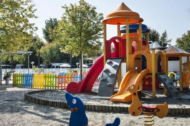 Butterfly camping village, Peschiera del Garda, Gardské jezero,