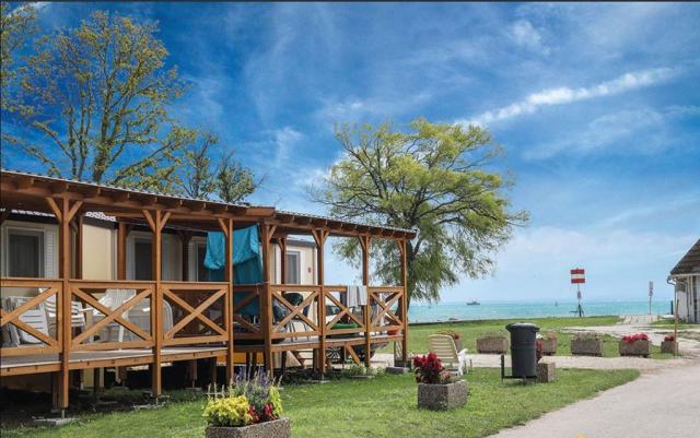 Balatontourist Füred Camping & Bungalows