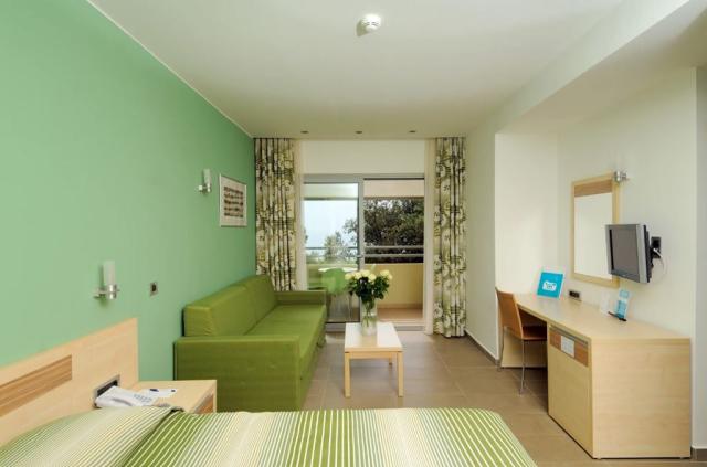 2lůžkový pokoj Premium stranou k moři (30 m2), CK