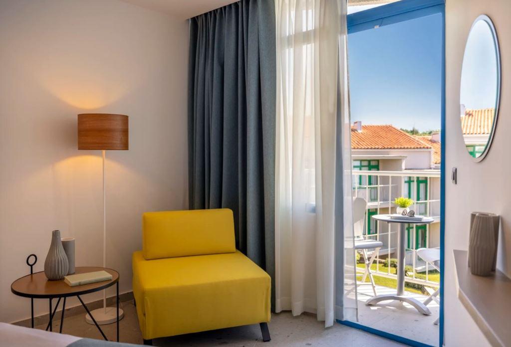 2lůžkový pokoj Superior s přistýlkou stranou k moři (20,45 m2),