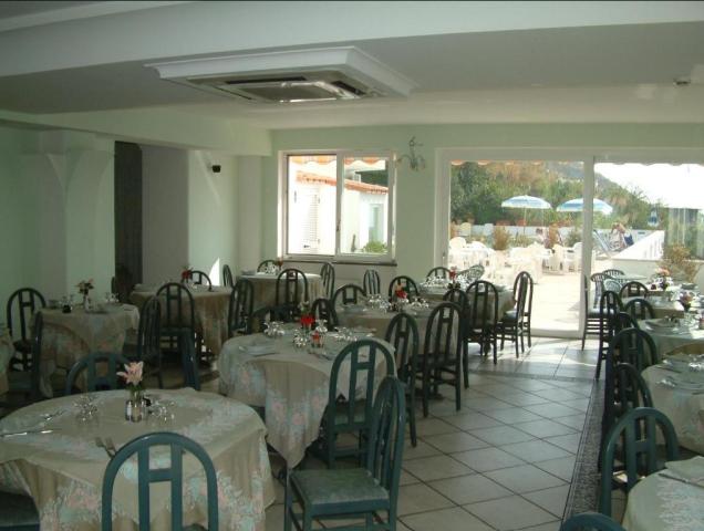Hotel La Ginestra, Forio d'Ischia, Ischia, Itálie, CK 