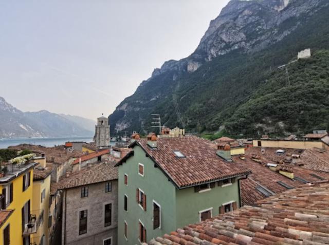 Hotel Antico Borgo, Riva del Garda, Gardské jezero, Itálie, CK 