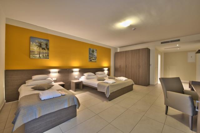 Hotel Iris, Crvena Luka, Biograd na Moru, Dalmácie, Chorvatsko,