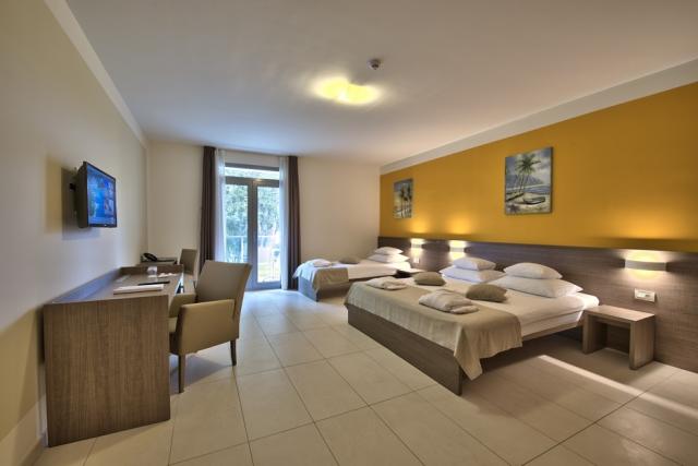 Hotel Iris, Crvena Luka, Biograd na Moru, Dalmácie, Chorvatsko,