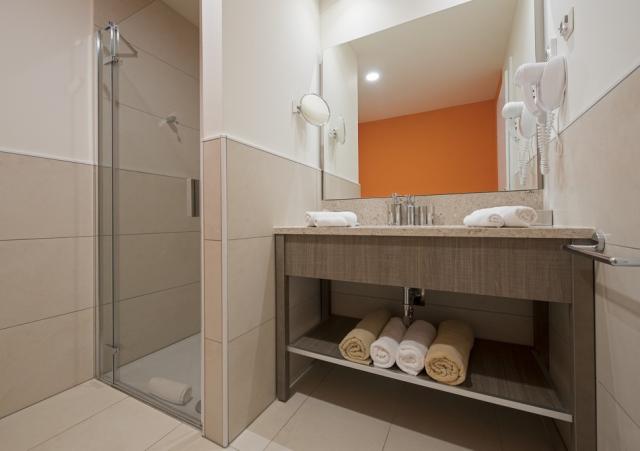 Hotel Iris, Crvena Luka, Biograd na Moru, Dalmácie, Chorvatsko,