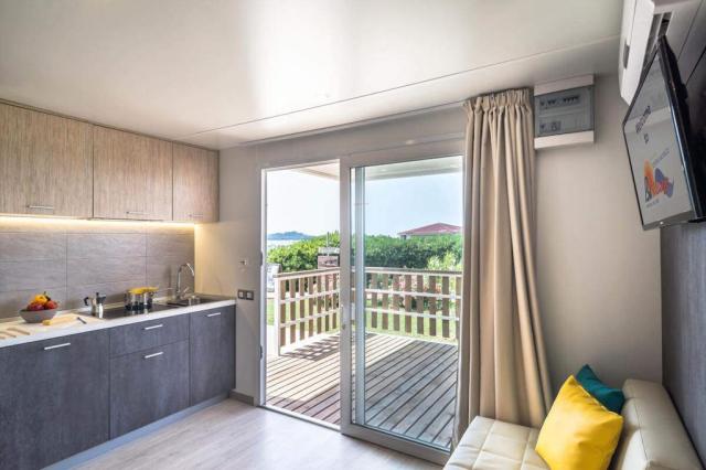 Mobilní dům Lodge Deluxe s výhledem na moře 4+1 (42 m2), CK 