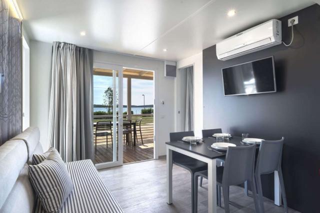 Mobilní dům Lodge Deluxe s výhledem na moře 4+1 (42 m2), CK 