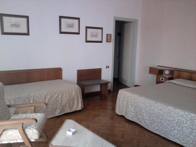 4lůžkový pokoj,  Grand Hotel Golf Tirrenia, Toskánsko, CK 