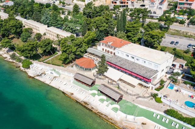 Hotel Val, Seget Donji, Trogir, Severní Dalmácie, Chorvatsko, C