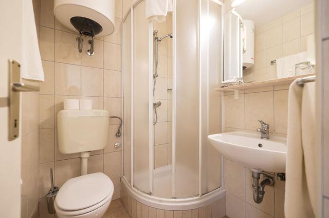 2lůžkový pokoj Standard v depandanci stranou k moři , Hotel Val