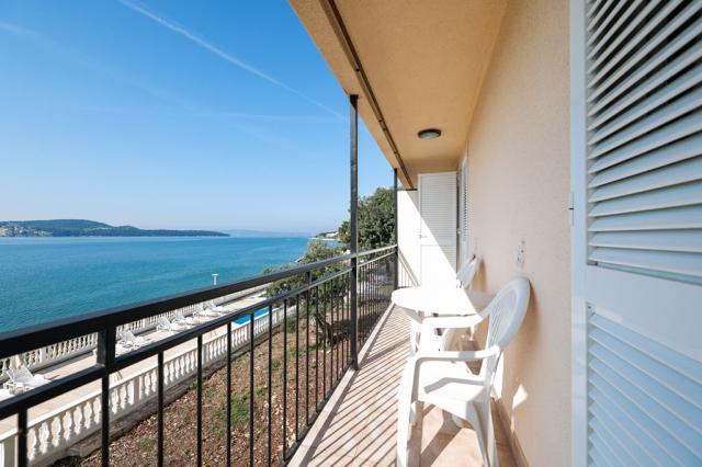 Rodinný pokoj v depandanci s balkonem stranou k moři , Hotel Va