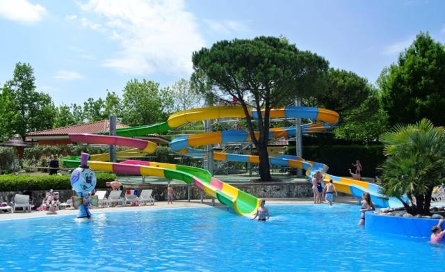 Camping Bella Italia, Peschiera del Garda, Lake Garda, Itálie, 