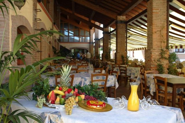 Camping Bella Italia, Peschiera del Garda, Lake Garda, Itálie, 