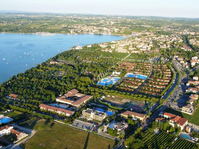 Camping Bella Italia, Peschiera del Garda, Lake Garda, Itálie, 