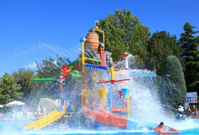 Camping Bella Italia, Peschiera del Garda, Lake Garda, Itálie, 