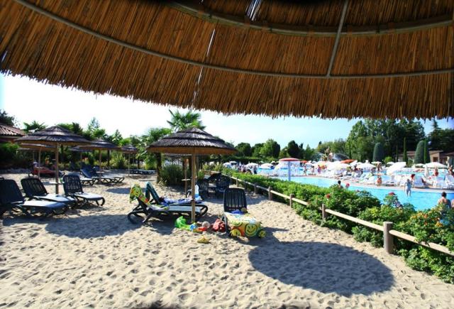 Camping Bella Italia, Peschiera del Garda, Lake Garda, Itálie, 