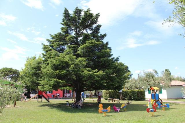 Camping Cisano San Vito, Bardolino, Lago di Garda, Itálie, Dovo
