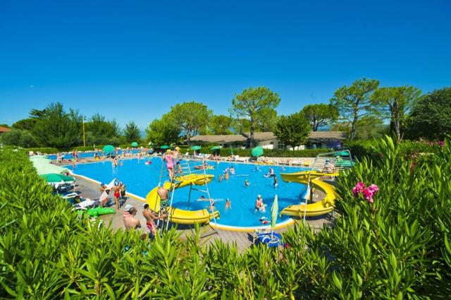 Camping Cisano San Vito, Bardolino, Lago di Garda, Itálie, Dovo