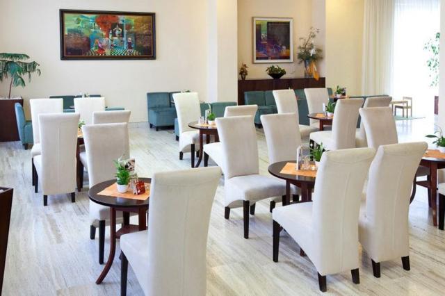 hotel Park, Piešťany, Slovensko: Dovolená s CK 