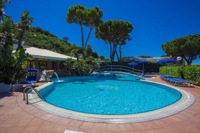 Hotel Cristallo and Beach Palace, Ischia, Itálie, CK 