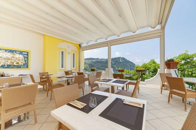 Hotel Capizzo, Forio d Ischia, Západní pobřeží, Ischie, Itálie,