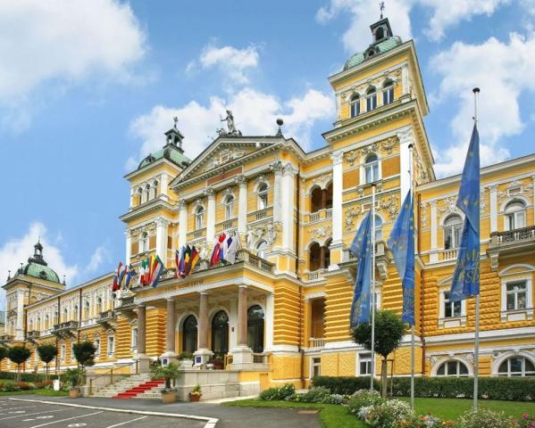 Nové Lázně, Mariánské Lázně, Dovolená s CK