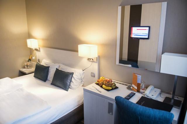 4lůžkový rodinný pokoj Superior, Hotel Azur, CK 