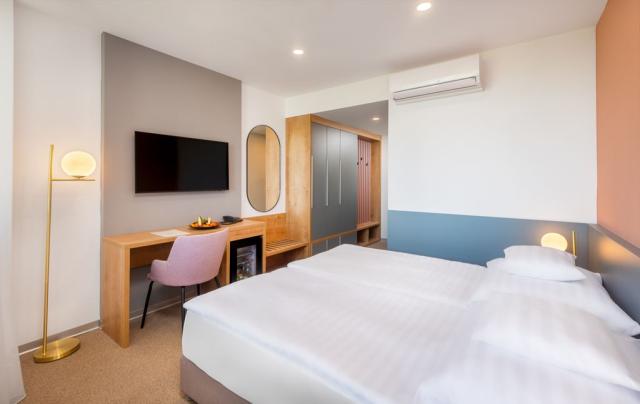 2lůžkový pokoj s přistýlkou 2+1, Hotel Béke, CK 