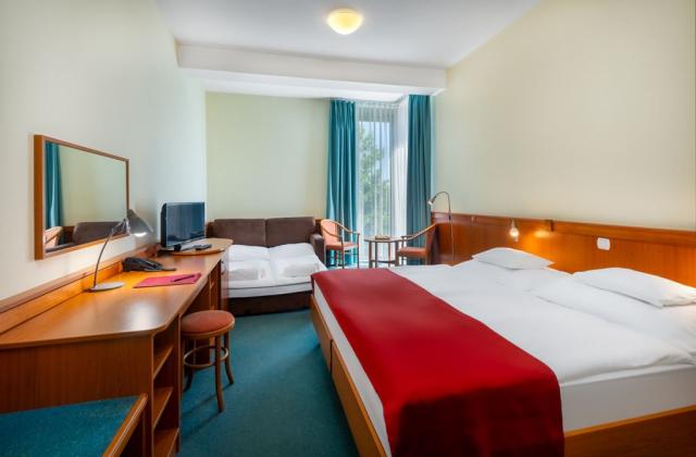 2lůžkový pokoj Standard s přistýlkou, Hunguest Hotel Aqua Sol, 