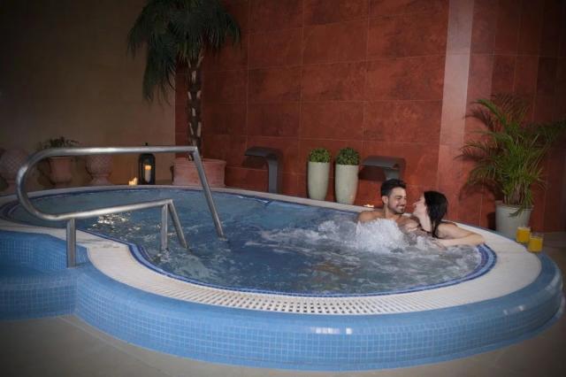 Xavin Hotel, Harkány, Dovolená s CK